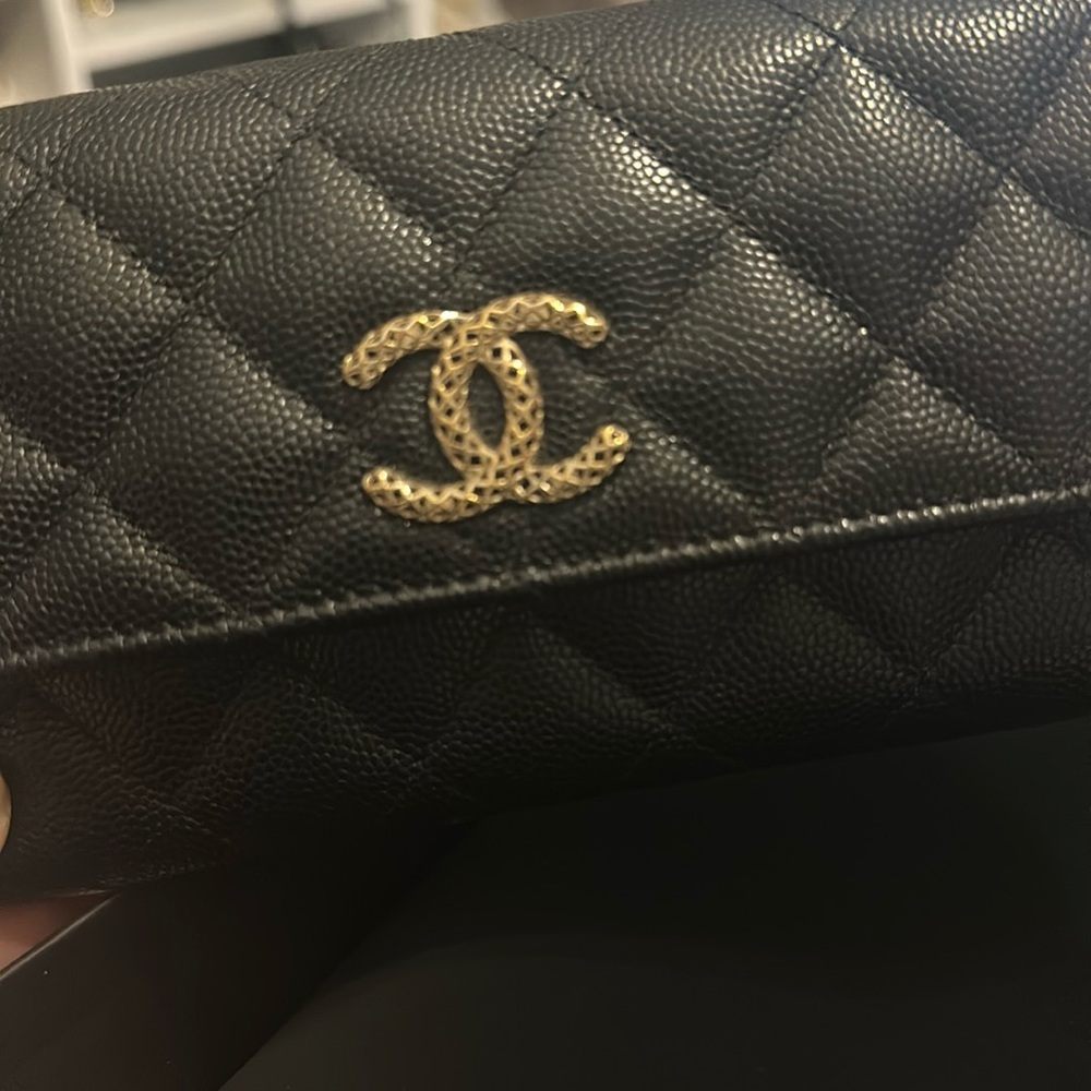 Chanel Black Quilted Wallet - Picture 3 of 17